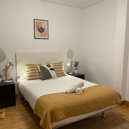 Apartamento Amplio Y Central A Pie De Playa La Concha San Sebastián Eksteriør bilde